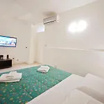 Cairoli Art Apartman Bari