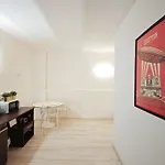 Cairoli Art Apartman