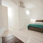 Διαμέρισμα Cairoli Art *