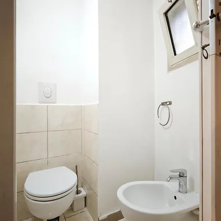 Cairoli Art Apartment Bari