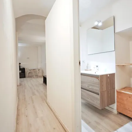 Cairoli Art Apartmán Bari