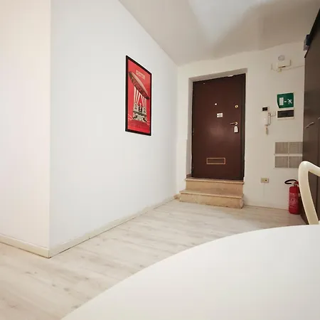 Cairoli Art Apartmán *