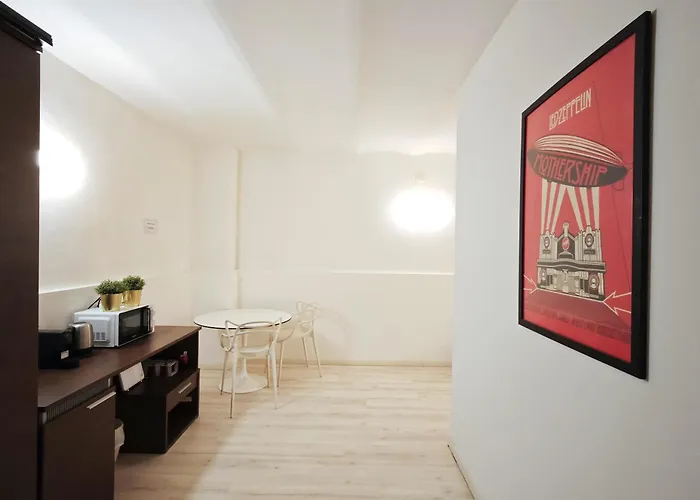 Cairoli Art Apartment